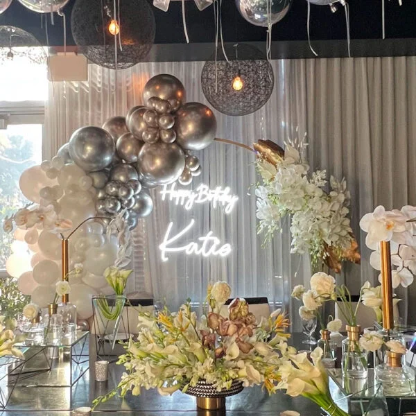 Celebración Premium Plata y Blanco